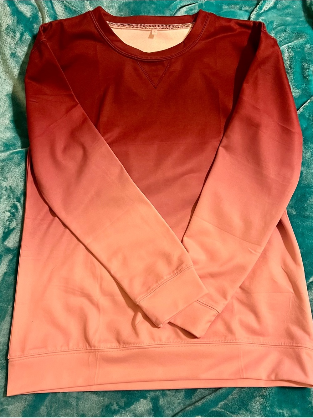 Amazon Women’s Ombre Crewneck Sweatshirt - Pink to Burgundy